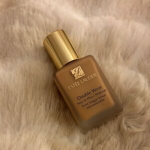 Estee Lauder Double Wear Foundation